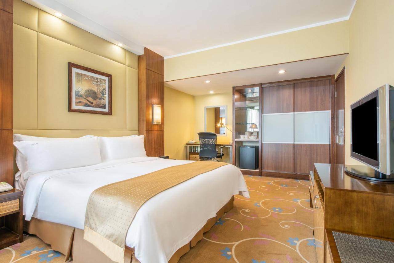 Holiday Inn Beijing Downtown Экстерьер фото