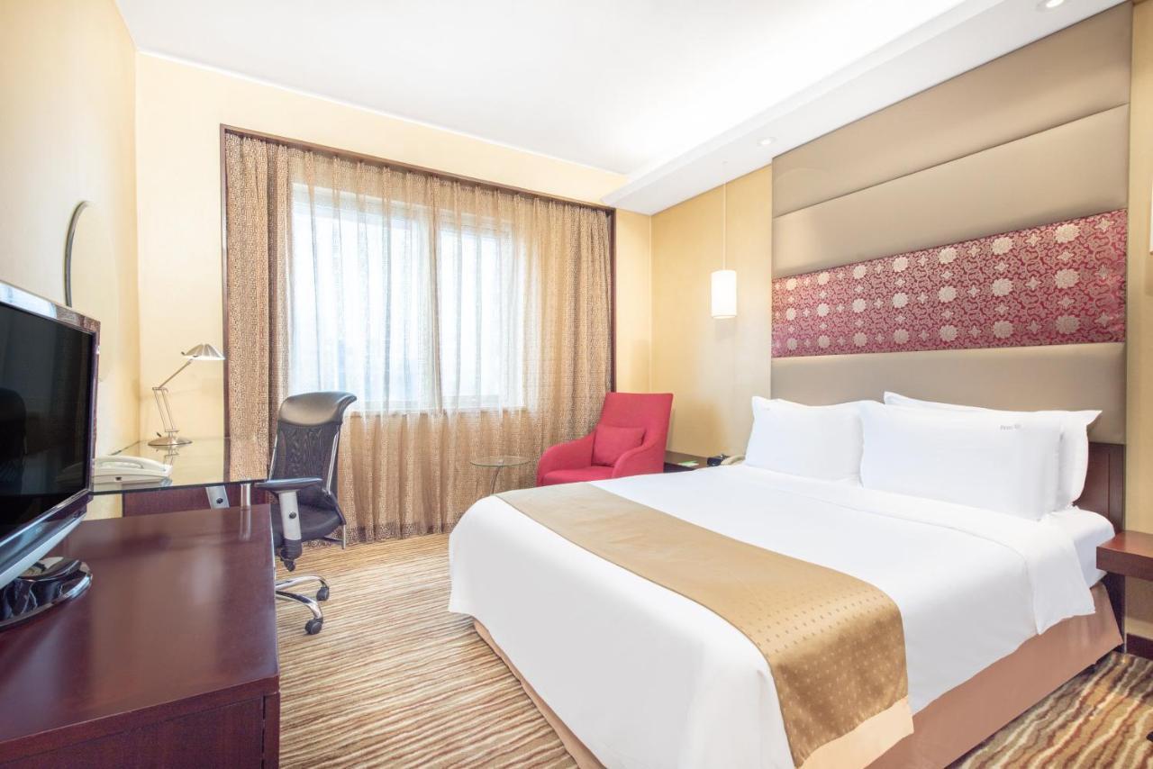 Holiday Inn Beijing Downtown Экстерьер фото